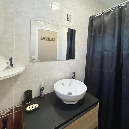Semesterbostad Maisonnette Pour 2 Personnes A 50m De La